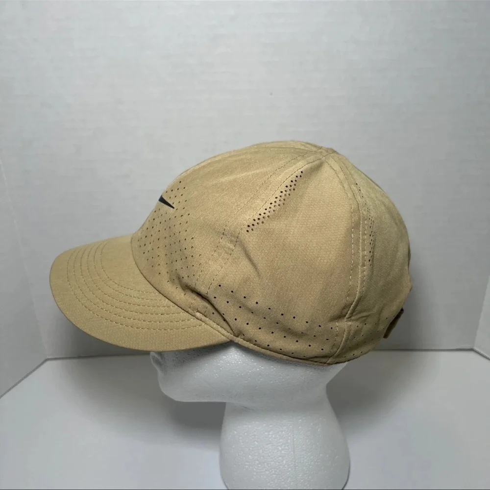 NIKE WOMEN’s AEROBILL TAILWIND CAP DriFit Wicking BEIGE Hat CQ9366 Unisex - Picture 2 of 8
